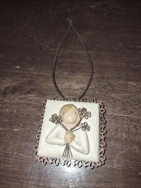 WILLOW TREE Friendship Ornament - Friendship Is The Sweetest Gift